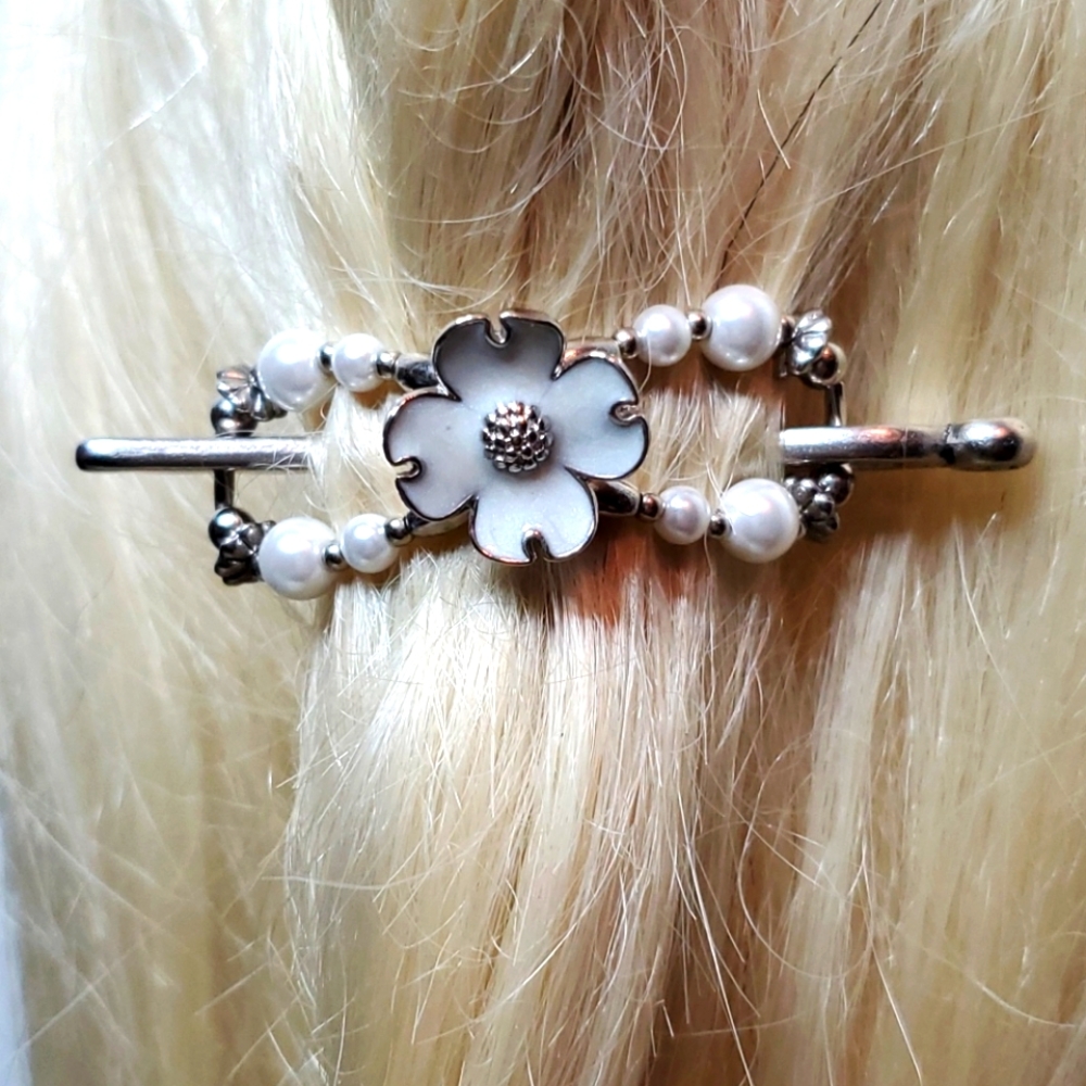 LillaRose Dogwood Flexi Clip